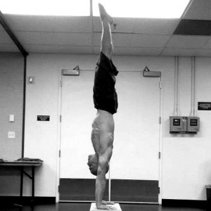 A close to perfect handstand line